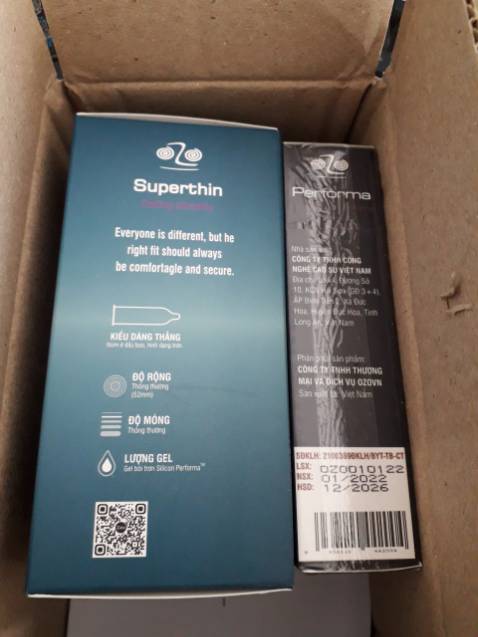 Mua 2 sản phẩm của shop luôn 1 hộp đen, 1 xanh. Thấy sản phẩm mỏng quá trời mỏng luôn, chắc phải như ông 002 của sagami đấy. DÙng thích lắm luôn giá lại kinh tế quá trời. Shop tâm lí che tên sp quá tinh tế luôn 20 sao nhé Mua 2 sản phẩm của shop luôn 1 hộp đen, 1 xanh. Thấy sản phẩm mỏng quá trời mỏng luôn, chắc phải như ông 002 của sagami đấy. DÙng thích lắm luôn giá lại kinh tế quá trời. Shop tâm lí che tên sp quá tinh tế luôn 20 sao nhé