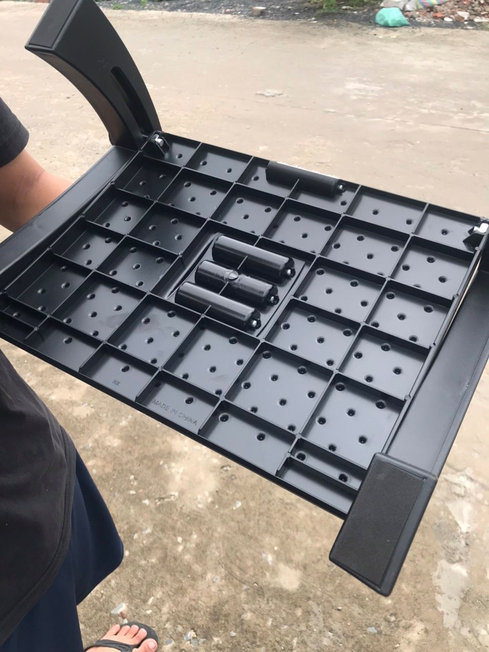 Giao hàng phải gọi là thần tốc ko kịp trở tay thay quần áo. Đặt lúc 12h thì 2h đã có. Lắp đặt cũng nhanh. Ghế kê chân ngồi thoải mái