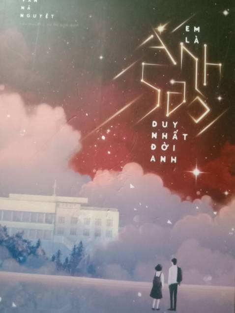 Nội dung hay gói kĩ nhưng mà bìa sách lại có vết hằng