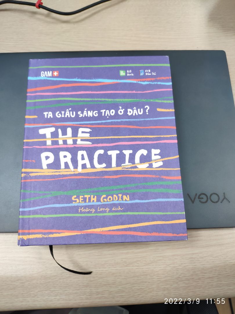 Đóng gói cẩn thận. sách ko sứt mẻ gì. trình bày sách bắt mắt. tuy nhiên, chất liệu bìa khiến mình hơi nghi ngờ về độ bền của nó. dạng này dễ sờn rách và dính bẩn