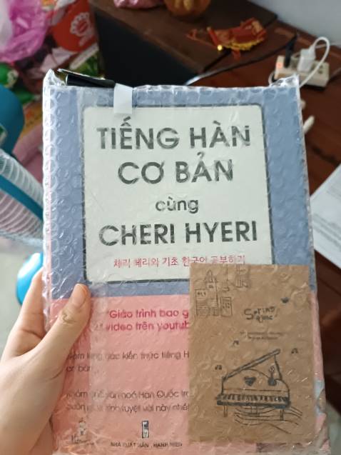 Sản phẩm gói kĩ, được tặng thêm sổ nhỏ và bút mực nữa, cute quá Sản phẩm gói kĩ, được tặng thêm sổ nhỏ và bút mực nữa, cute quá