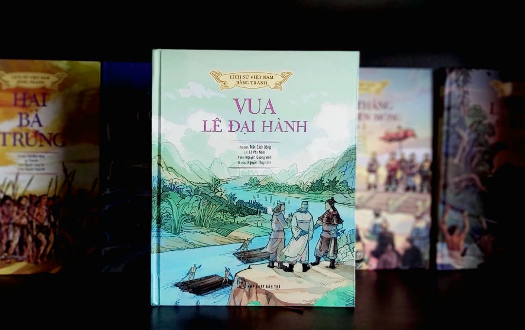 Vua Lê Đại Hành vừa lên ngôi không lâu, nhà Tống đã cho người đem thư sang đe dọa: "Giao Châu của ngươi ở cuối trời ... vì thế cần mở lòng *** tối của ngươi để được thấm nhuần thánh giáo của ta... nếu khiến ta phải dùng đến kế chặt xác băm xương, làm cỏ nước ngươi thì lúc ấy hối sao kịp nữa. Ta đương chuẩn bị xe ngựa, quân lính, sắp sửa các thứ chiêng trống. Nếu quy phục thì ta tha cho,  bằng trái mệnh thì ta quyết đánh... "
Sách được thiết kế đẹp, tranh ảnh màu sắc phong phú, đặc biệt thu hút các bạn nhỏ. Chất liệu giấy in tốt.
Thuận tiện và nhanh gọn là những gì mình muốn nới về dịch vụ của Tiki. Thanks & Like!