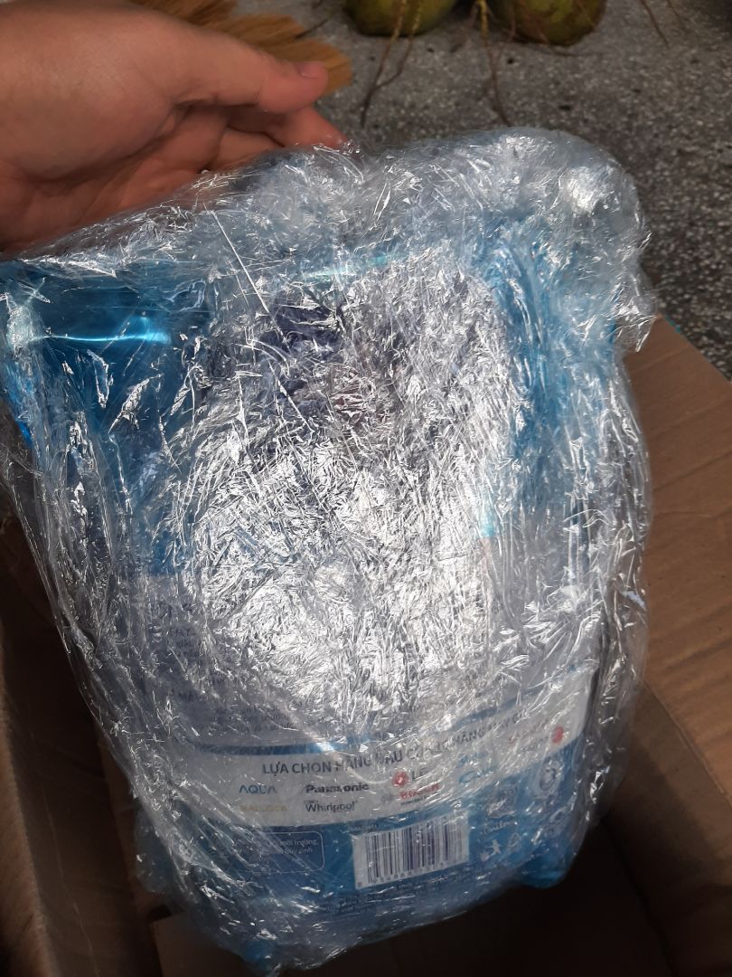 Đóng gói rất cẩn thận, giao hàng nhanh chóng. Điểm trừ là không gửi khăn km theo thông tin đã đăng