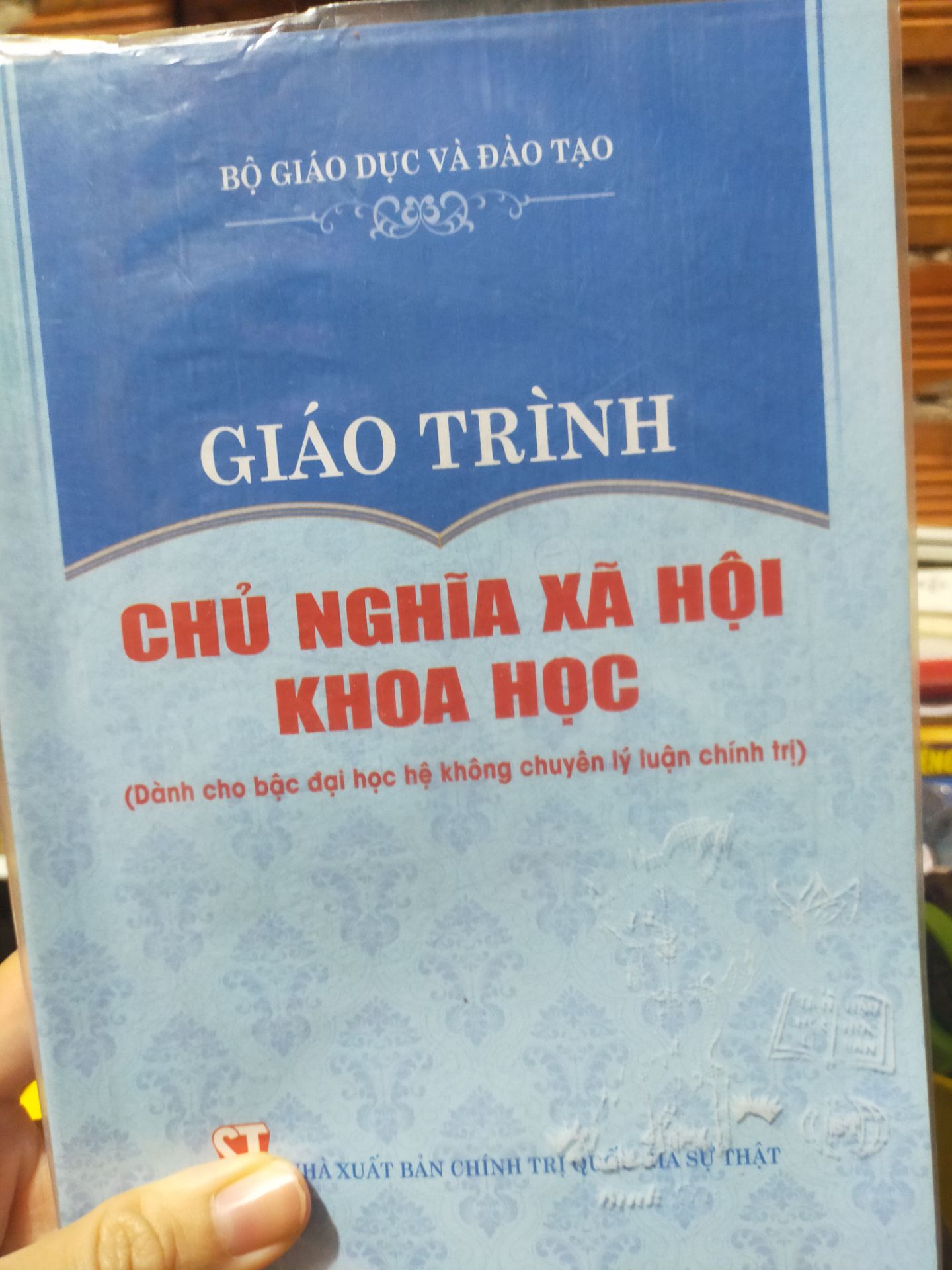 Sách gói quá kỹ lưỡng. Chất lượng này thì tiki đứng đầu gòi. Sách đẹp nữa.