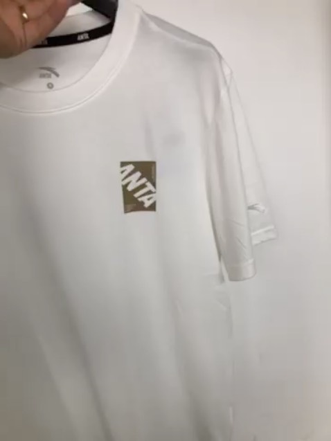 Áo đẹp, đóng gói cẩn thận. Shop hỗ trợ nhiệt tình