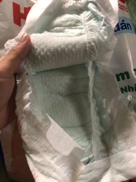 Mua bên Tiki giao siêu nhanh lun ạ khi m cần gấp là có ngay trong ngày sau hoặc 2 tiếng sau m nhận đúng hàng đủ . Cám ơn mn đã mang sp đến tất cả mn m chúc các bạn nhiều sức khoẻ lun vui vẻ nha