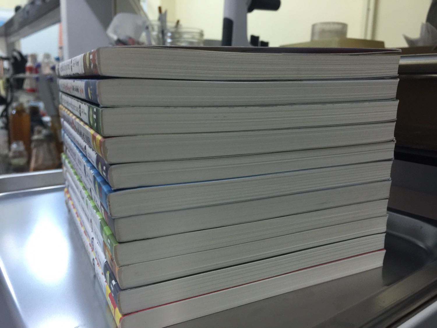 Tiki đóng gói cẩn thận, sách rất mới, không bị trầy hay gấp mép!