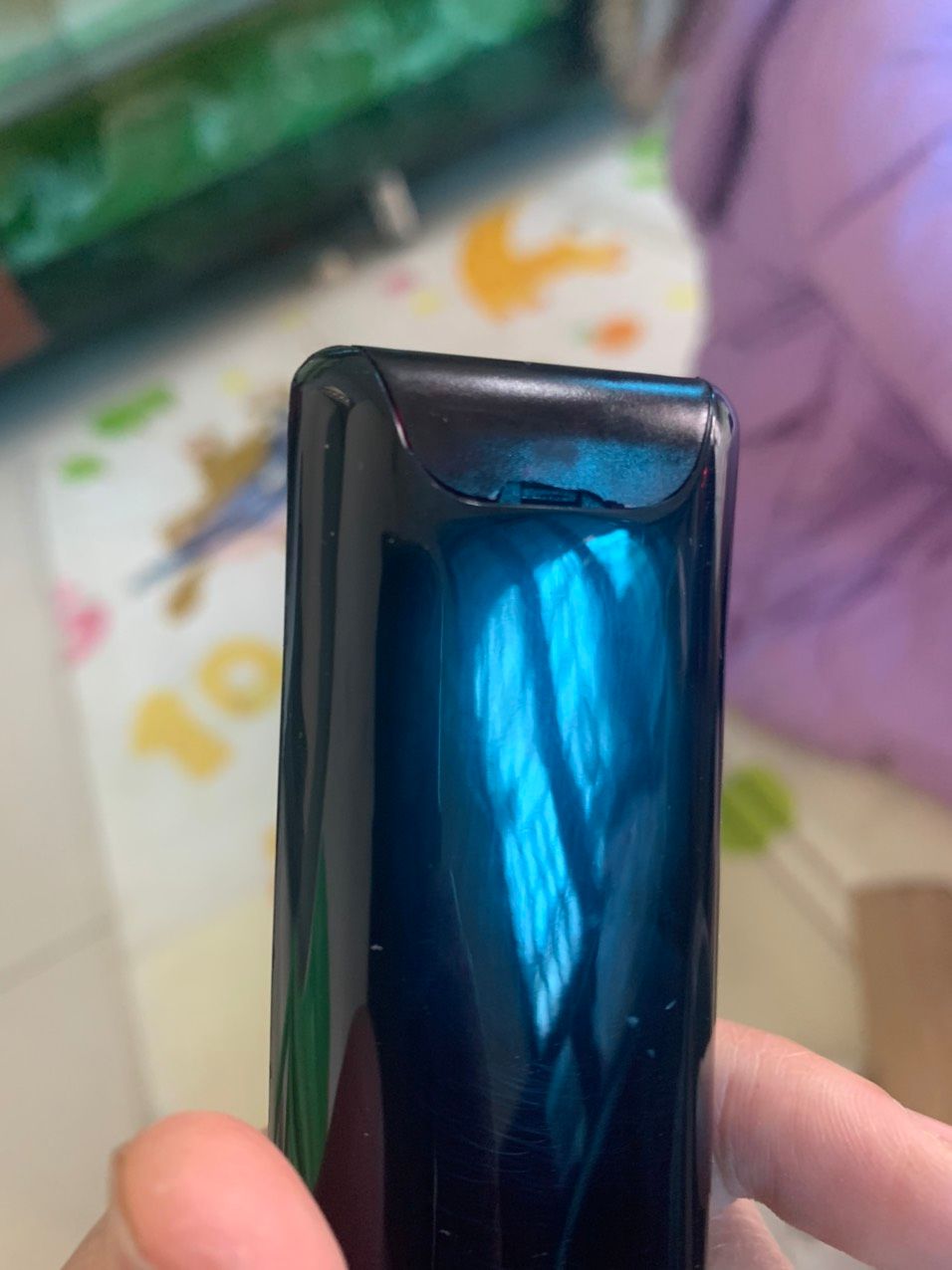 sản phẩm bị vỡ nắp phần hồng ngoại, lỏng lẻo, rễ bong