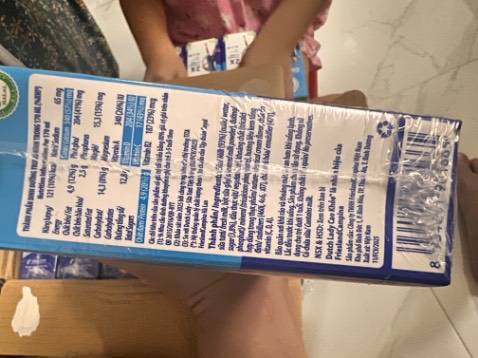 Sữa chính hãng, giao nhanh, date còn 2 tháng, đóng gói bọc nilon kỹ, gia ổn nhé tiki, hết lại đặt tiếp