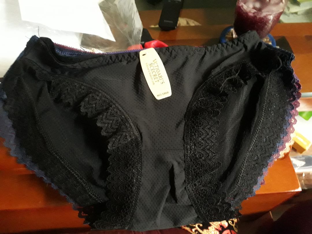 sản phẩm mua về không đúng như hình .không hài lòng .tiki rút kinh nghiêm dùm