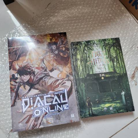 Lâu rồi mới mua bên TIKI, đóng gói cải thiện rất nhiều, giá sách rẻ, giao hàng nhanh. Sách mới và ko bị dập gì cả. Hãy tiếp tục phát huy nha TIKI ❣️