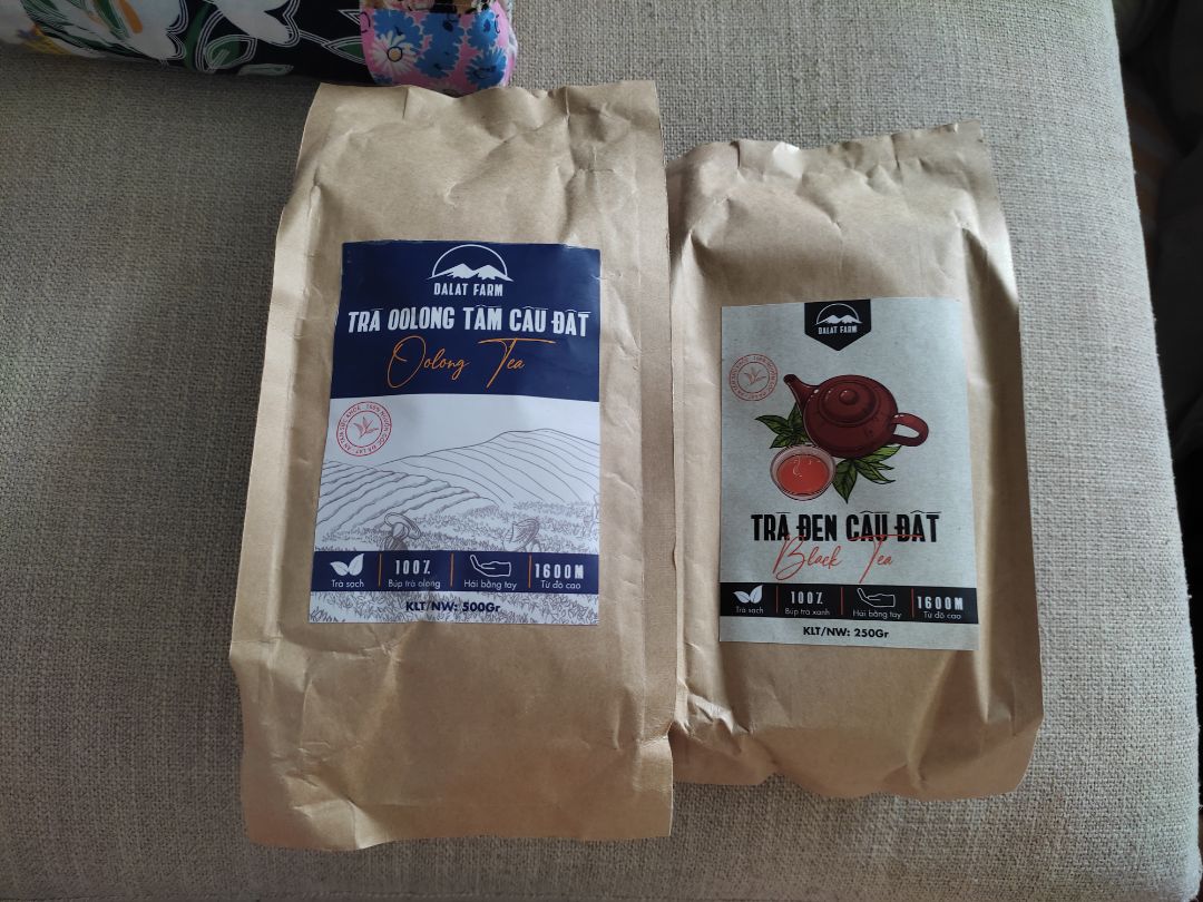 mua mấy lần rồi, chất lượng c trà Cầu Đất thì k phải bàn cãi. Lần này đóng gói có vẻ hơi sơ sài hơn mọi lần, nhưng vẫn cho 5* ủng hộ vì vẫn giao đc hàng trong thời kì giãn cách ntn là quá tốt rồi!!!