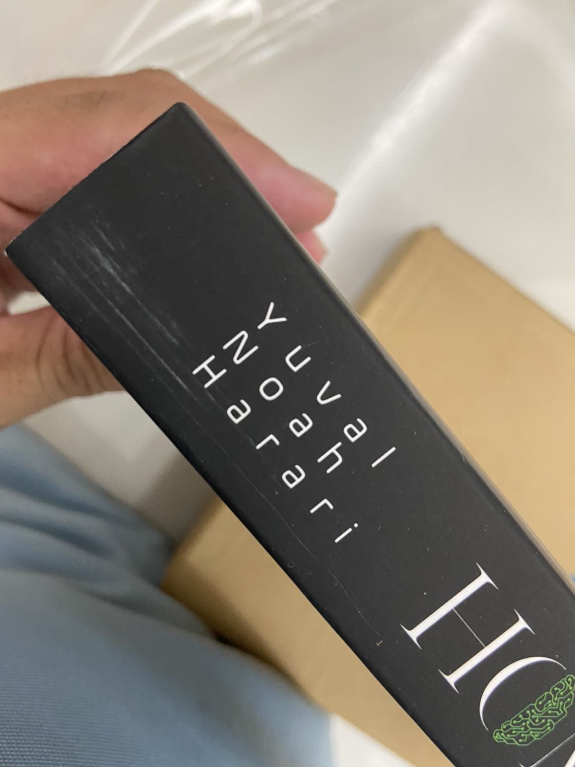 Bìa sách bị xước, trông như sách cũ
Không hài lòng !