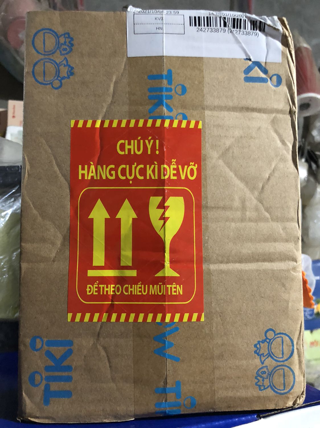 Đóng gói cẩn thận khác hẳn lần trước mình nhận được hàng. Chưa dùng thử dầu gội chưa biết có tốt như quảng cáo không, lần này ưng cái là đóng gói sản phẩm tốt