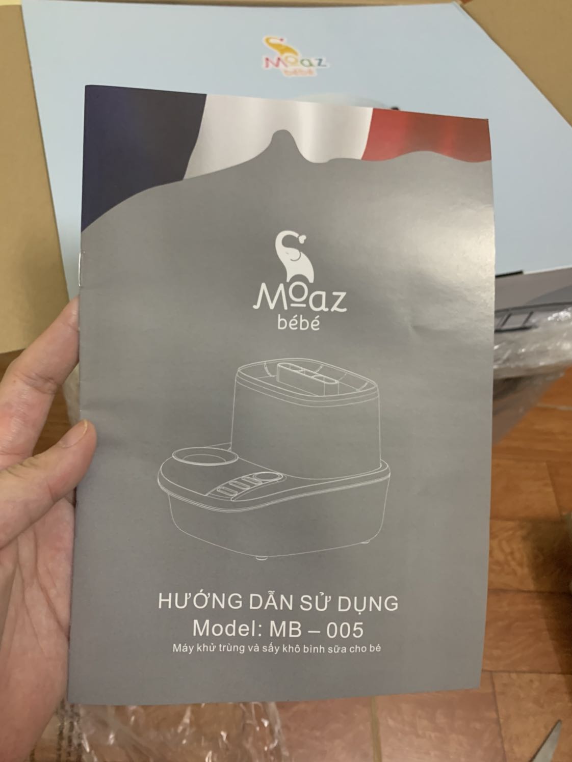 Mình không thấy có phiếu bảo hành đi kèm chỉ có quyển hướng dẫn sử dụng vậy bảo hành thì lam như nào