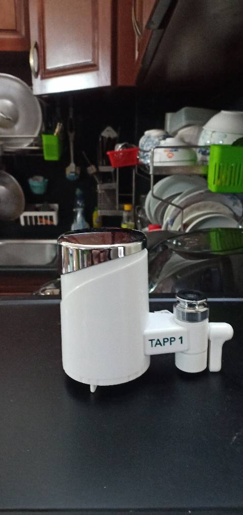 Giao hàng nhanh. Thiết bị gọn gàng, dễ lắp, chỉ cần đưa đầu ron vào vòi nước và vặn là được, nước được lọc trong trẻo, có vị dễ uống. An tâm hơn.