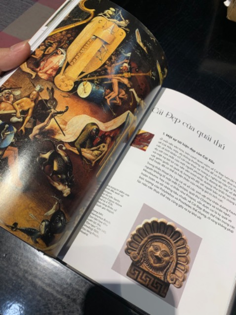 Sách xịn mà nhà sách bọc hơi ẩu hơi quăn bìa. Sách in tương đối đẹp.