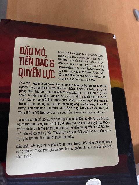 Sách bị móp méo. Không hài lòng