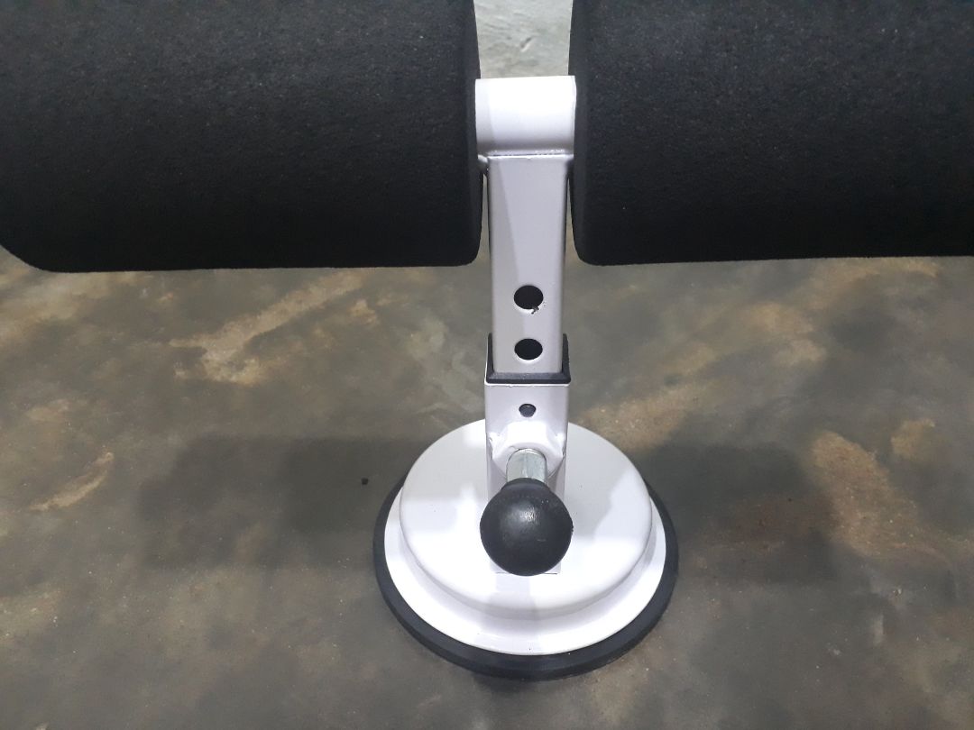 Nhìn chung cũng hài lòng với sản phẩm và chất lượng: đế hút tốt, đệm mút tập êm chân, tăng đưa cao thấp được. Tuy nhiên vẫn có vài điểm trừ nho nhỏ, vẻ ngoài nhìn có hơi bụi bặm, phần thép không đc sơn thì bị oxy hóa và rỉ sét nhẹ.