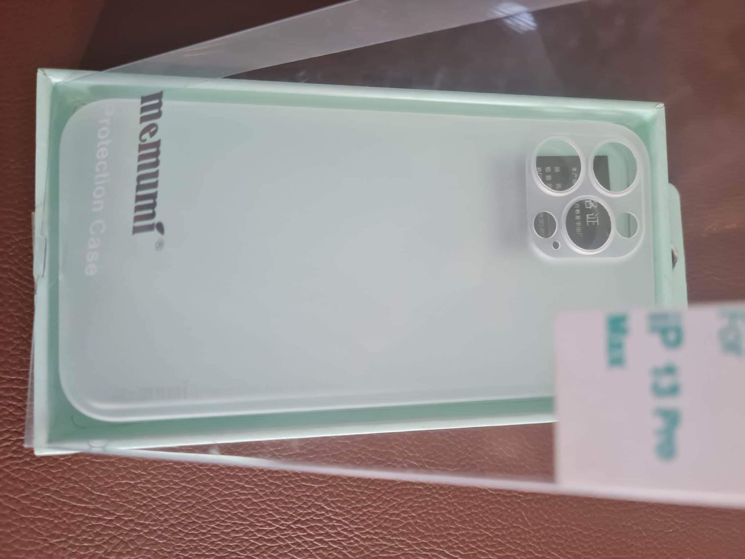 Rất không hài lòng đặt ốp màu đen ship về màu trắng. Xin hỏi có thể đổi được hàng lại không ?