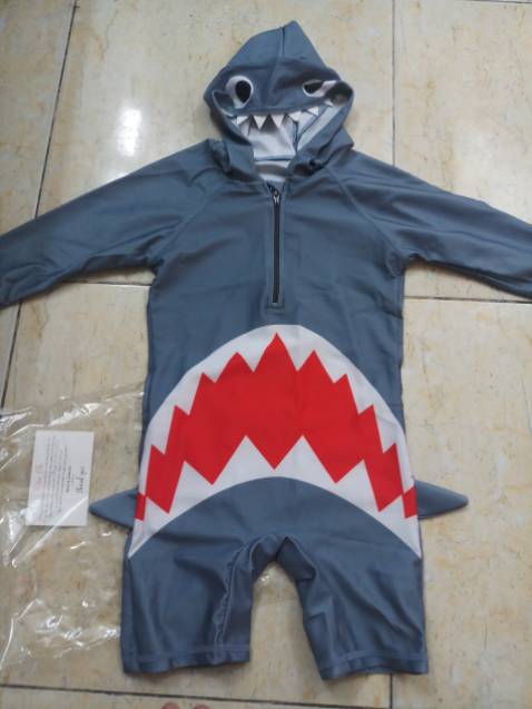 Bé nhà mình rất thích mẫu này, mình cũng hài lòng về chất lượng của sản phẩm, khóa chắc chắn, vải mềm mại, thoải mái. Ủng hộ shop 5 sao