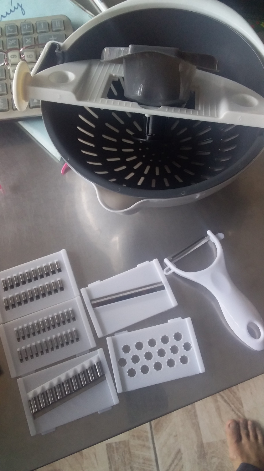 TIKI nen xem xet lai san pham truoc khi giao cho khach chu...san pham gom 8 chi tiet ma chi giao co 6 chi tiet....Mua 2 lan tren tiki deu het suc that vong!