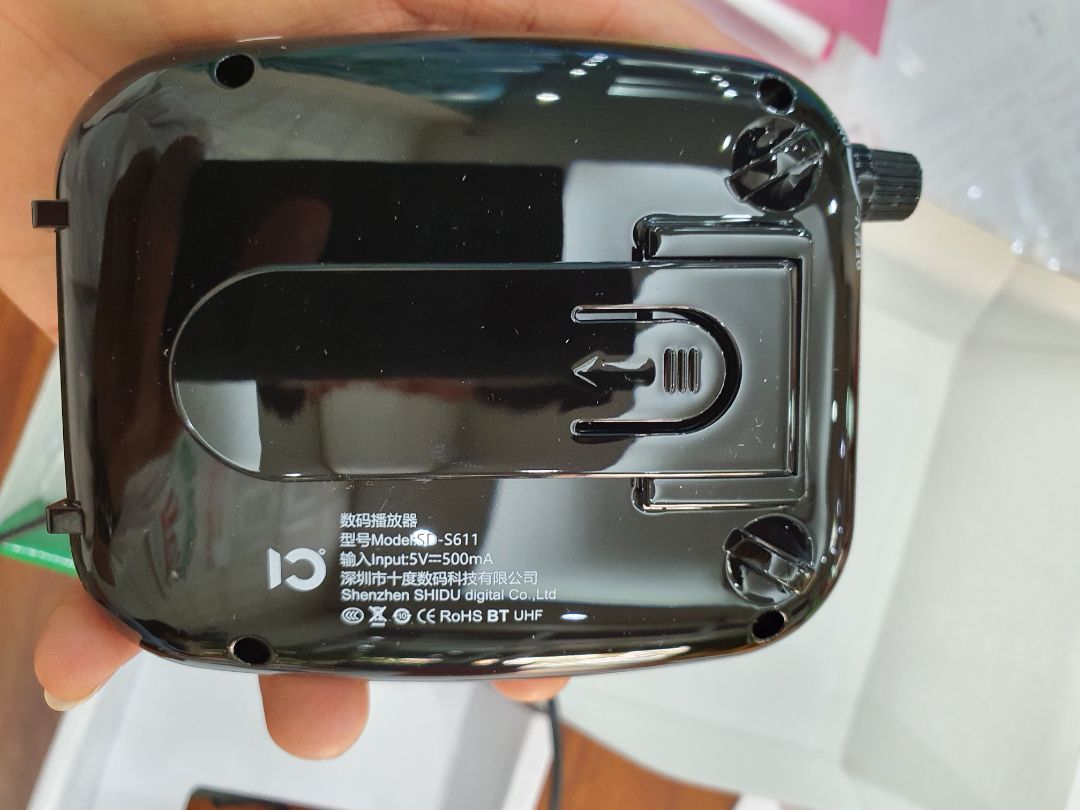 đã nhận được hàng, giao hàng khá nhanh, hàng nguyên họpp, đầy đủ, mới, khá đẹp, máy đang hết pin nên mình chưa sạc để *** được. Tạm cho 5*, có gì điều chỉnh lại sau