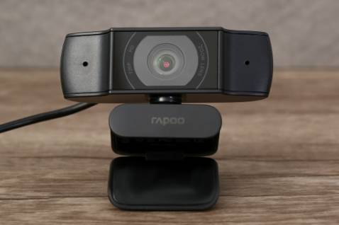 Giao hàng siêu tốc, camera cắm vào máy tính là tự động nhận, không cần cài đặt gì thêm, chất lượng hình ảnh ổn đúng độ phân giải.