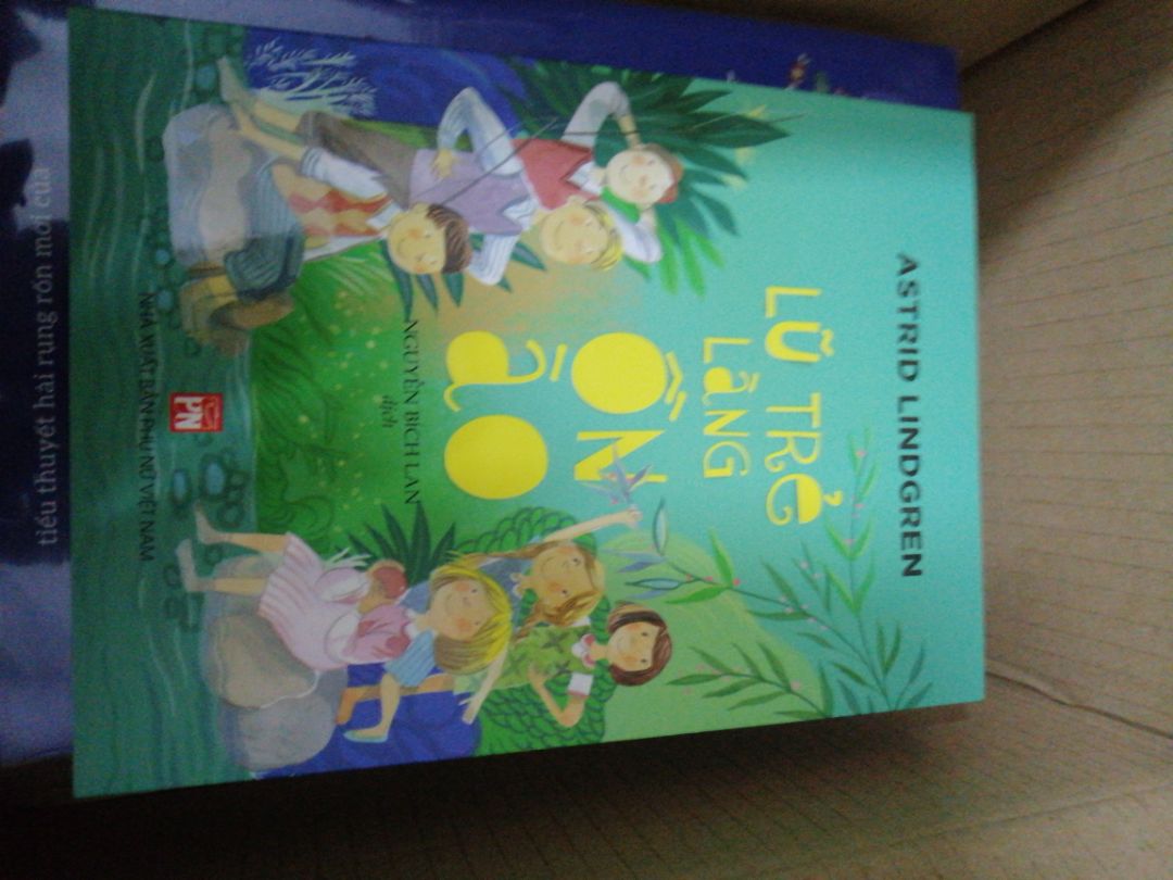 Đẹp hết phần thiên hạ, sách mỏng nhưng nội dung thì rất hay, tiki lần này gói hàng khá kĩ, chắc vì mình đặt 3 cuốn và giá tiền thì hơi cao.