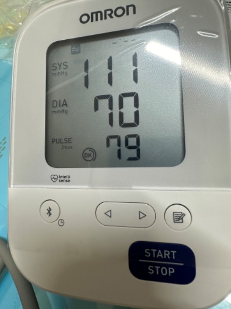 Máy mới tinh, chạy tốt, đo chính xác, có đủ adapter, phù hợp giá tiền.