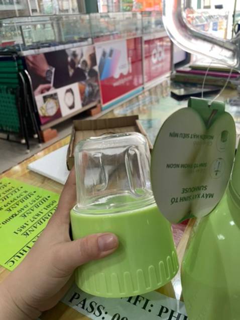 Mặc dù dịch nhưng hàng đi nhanh, đóng gói cẩn thận. Chưa xài thử nên chưa nhận xét đc. Mà nhận thì thấy hàng giống hình, đẹp.