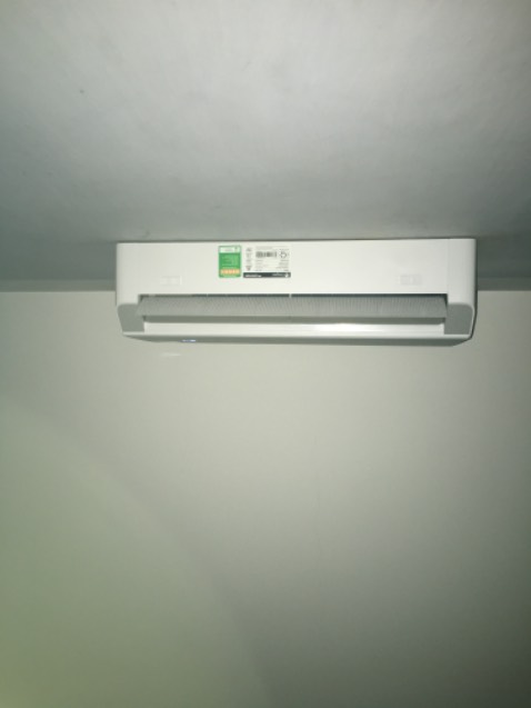 Giao hàng nhanh, sản phẩm đang sử dụng rất tốt, tiếng máy hơi to, nhung vẫn đáp ứng tốt nhu cầu, phía lắp đặt và phí phát sinh cao hơn chỗ khác! Nói chung tạm ổn trong tầm giá này!