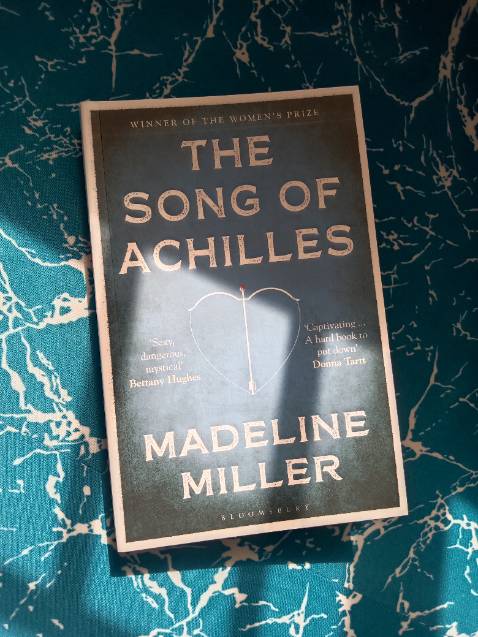 Truyện hay lắm nhé, đọc bản Việt r nên tìm bản TA đọc thử.
Sốp này giao nhanh mà có điều đóng gói hơi mỏng