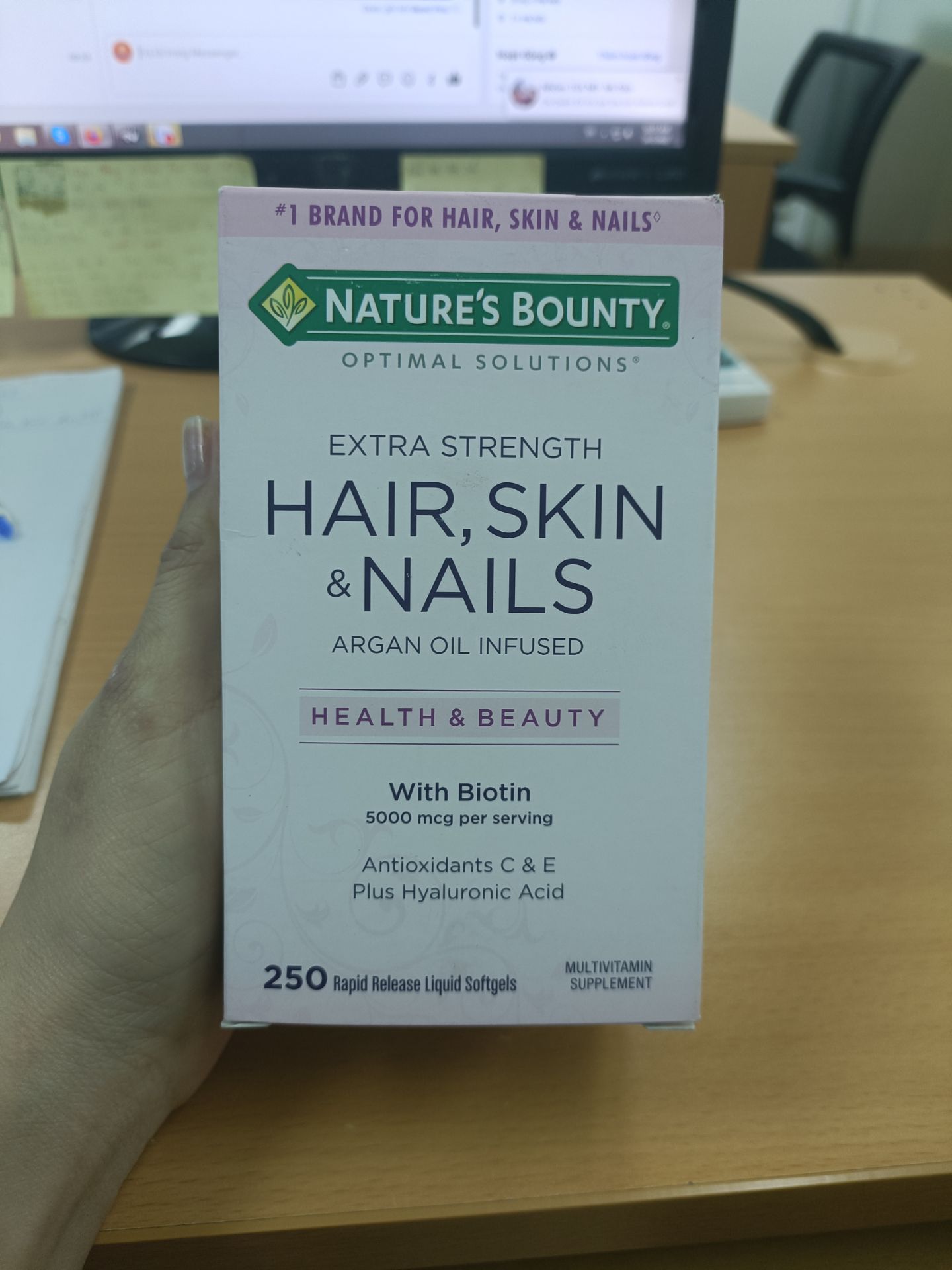 shop tư vấn nhiệt tình, giao hàng rất nhanh, vừa đặt buổi sáng là trưa nhận được liền, sản phẩm chưa dùng nên chưa biết kết quả, nhưng có mã vạch xuất xứ rõ ràng. nếu uống hiệu quả sẽ tiếp tục ủng hộ shop