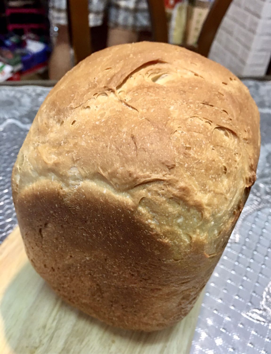 Lò đẹp, dùng rất dễ dàng, ai chưa làm bánh bao giờ cũng có thể làm được. Bánh làm ra nở đều, thơm ngon hấp dẫn vô cùng. Dịch như thế này có ẻm là tuyệt vời ông măt trời. Cảm ơn Tiki, cảm ơn shop đã bán giảm giá đến không tưởng...