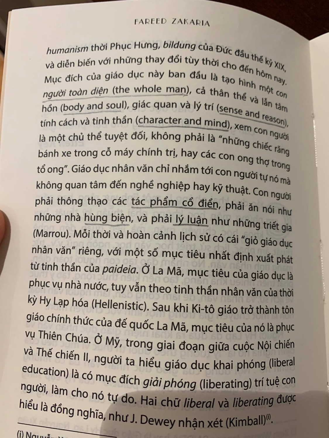 Đây không những là một cuốn sách hay.
Mà đúng hơn phải là một cuốn sách QUÝ.
Nếu bạn có một đời sống tâm hồn phong phú, đề cao giá trị của trí tưởng tượng, đau đáu về giáo dục & các giá trị nhân văn. Bạn nên đọc cuốn này!