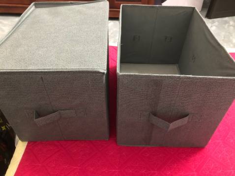 Sh đóng gói sản phẩm cẩn thận, giao đủ số lượng sản phẩm đã đặt, hộp đẹp đựng được nhiều đồ. Màu xám ghi nhìn sang, nhã nhặn. 
Mình mua thử rất ưng, sẽ mua thêm những màu kia để dùng thử thêm - màu kem mình thấy đẹp, tuy nhiên không giặt được thì mình nghĩ nên để đồ quần áo khô trong tủ quần áo để chứa, tránh để đồ ẩm hay ướt thì không tốt mấy. Cho shop 5 sao nha! sẽ còn mua tiếp