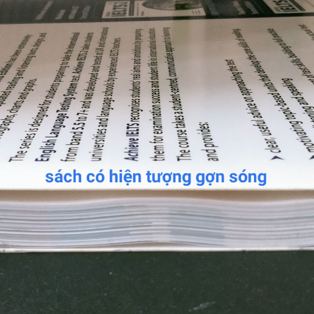 1- Ưu điểm
- Dịch vụ: Giao hàng nhanh, đặt hôm nay qua hôm sau đã tới dù thời tiết xấu ^=^
- Sản phẩm: 
  + Sách dày (175 trang).
  + In màu rõ nét, sử dụng giấy bóng.
2- Nhược điểm:
- Dịch vụ: Sản phẩm không có bọc chống xóc, chỉ cho sách vào hộp đóng lại nên quăn mép khá nhiều.
- Sản phẩm: 
  + Sách có hiện tượng gợn sóng (chắc do để lâu ngày hoặc dính ẩm).
  + Sách không có đĩa CD để nghe, hình như phải mua riêng :(
Nói chung là với giá săn sale hời như vậy thì mình cũng không phàn nàn nhiều, mong những lần sau mua sách, đặc biệt là sách ngoại văn, Tiki sẽ chú trọng hơn!!!