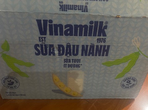 Tiki giao nhanh, giá tốt, sữa thơm ngon. Nhưng thêm ghi chia ít đường nhé
