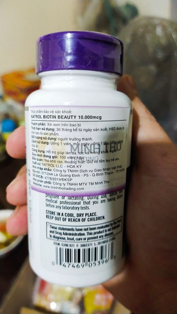 Sản phẩm nhìn bên ngoài khá ổn, Shop đóng gói cẩn thận. Có kèm card cảm ơn... Nhìn chung sp còn mới, tem nhãn đầy đủ. hạn 7/2023. Hi vọng chất lượng và chính hãng.