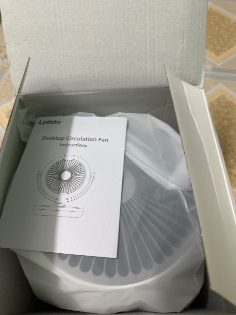 Dây cáp đầu cắm hơi cũ, sản phẩm không đúng. Quạt này là của hãng Xiaoda không phải Xiaomi. Tên sản phẩm gây cho khách hàng hiểu nhầm