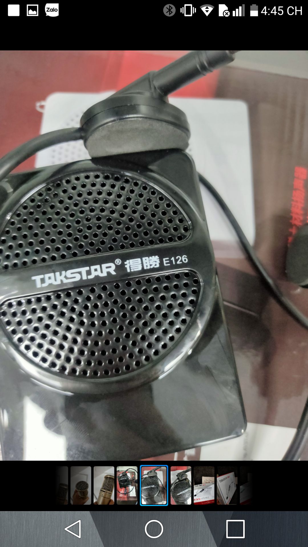 máy thiết kế nhỏ gọn, xinh xắn mà công suất loa nói khá to đấy, phù hợp cho phòng