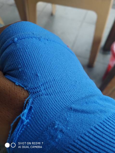 Mua mà xài 2 tiếng đã rách. Mua mà xài 2 tiếng đã rách.