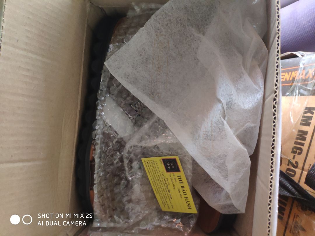 áo chất vải đẹp ,thử mặc đúng số luôn , shop giao hàng nhanh ,tặng shop 5 sao ,cảm ơn shop