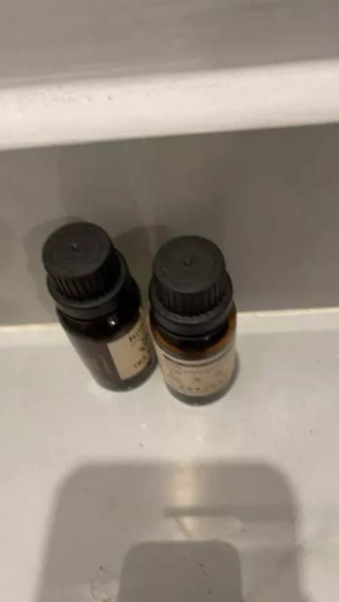 rất tuyệt khi nhân được sản phẩm, còn được shop tặng cho chai nhỏ nhỏ xinh xinh nữa