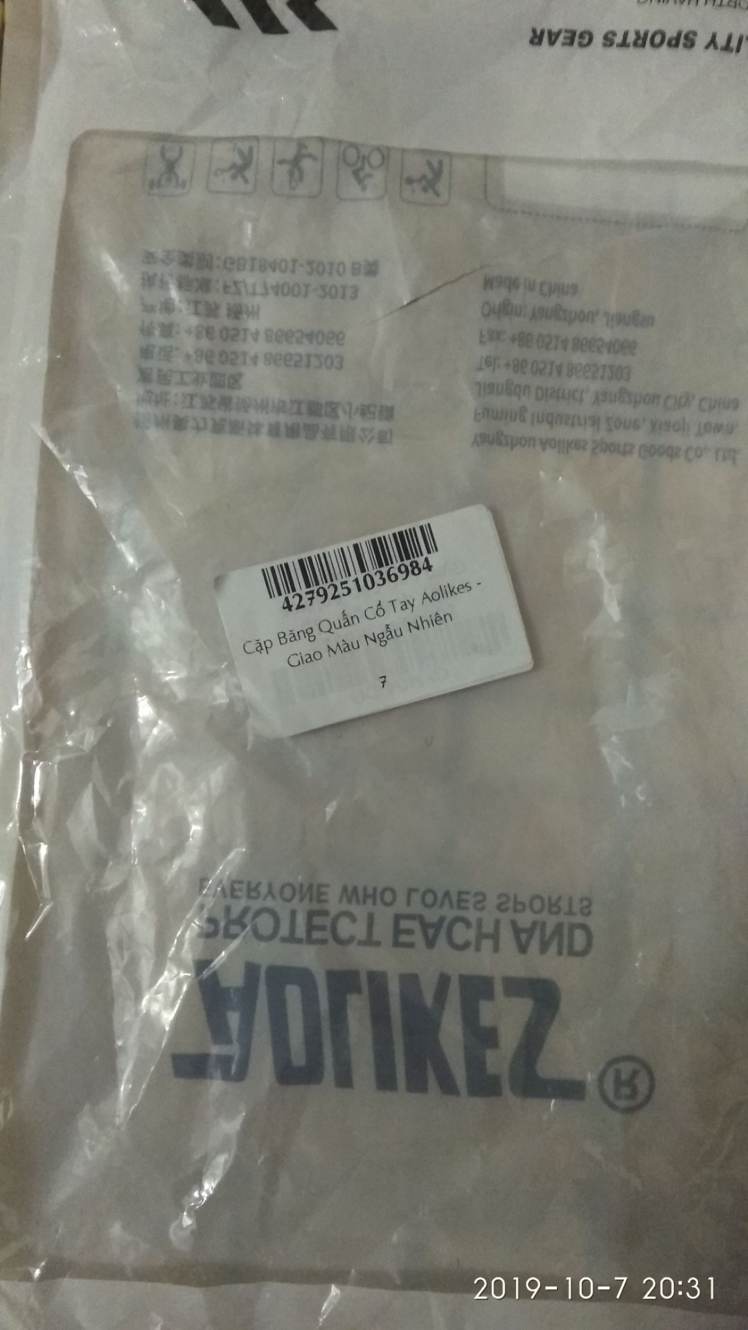 sao t mua dây quấn cổ tay lại ship cho t dây quấn gối?