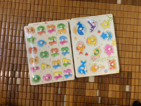 ○ Thời gian giao hàng bên tiki nhanh nhất trong các sàn thương mại.

○ Nhận được hàng đúng với mô tả sản phẩm

○ Cầm trên tay rất chắc chắn, gỗ dày dặn, không hề cong vênh.

○ Góc được mài nhẵn nhịn nên cực kỳ an tâm cho trẻ nhỏ.

○ Shop bán rất nhiều chủ đề. Giúp Bé thêm nhiều lựa chọn khi chơi hơn.

○ Chất lượng tốt. Giá bán quá tốt. Nên mua mn...