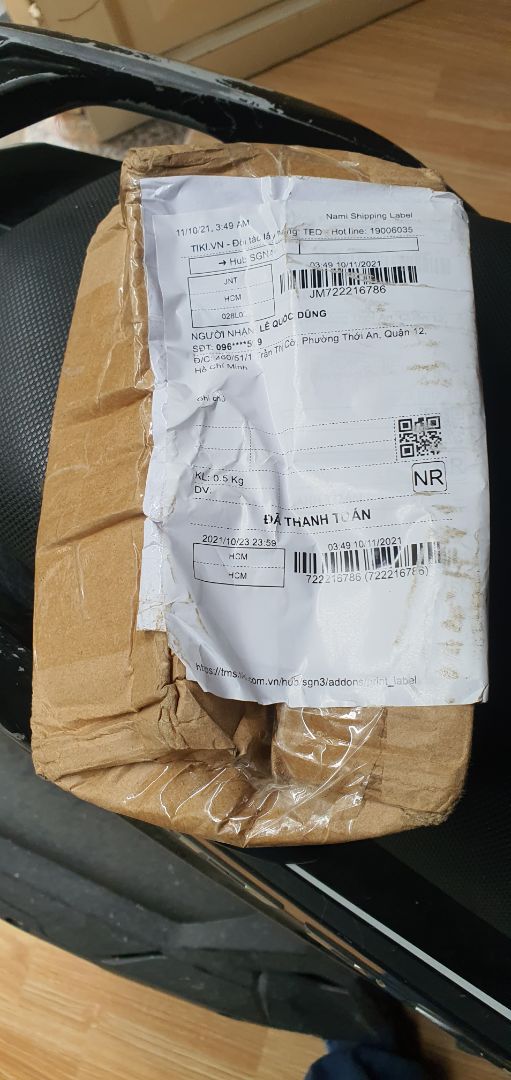 Hàng đặt từ 22/9 tới hôm nay 11/11 mới tới tay, mặc dù nhà cung cấp cũng ở Tp HCM mà không hiểu sao Tiki lại giao hàng chậm trễ tới như vậy. Thật đáng thất vọng cho khâu vận chuyển, thiết nghĩ Tiki nên có những cải thiện rõ hơn, không phải cứ tới ngày giao, giao không được gửi 1 cái thông báo giao trễ mong thông cảm như vậy được. Nói về hàng hóa, giao đúng, đủ nhưng nhìn như 1 cục rác.