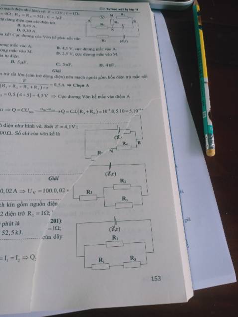 sách chưa dùng nhưng bị rách mất 2 trang, mình rất mong chờ nhưng sách bị rách mình rất thất vọng, hi vọng moon có cách giải quyết hợp lí ạ