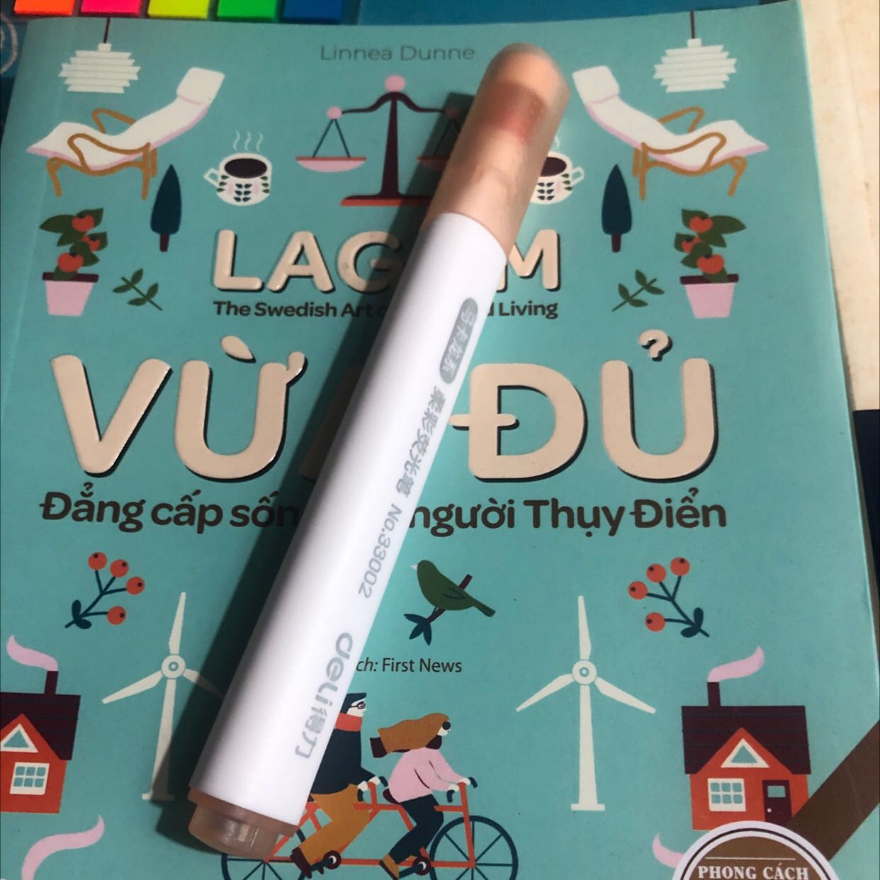 hàng đẹp và tốt nhưng mà cây bút xanh dương lại có ngòi xanh lá nên cho 3 sao